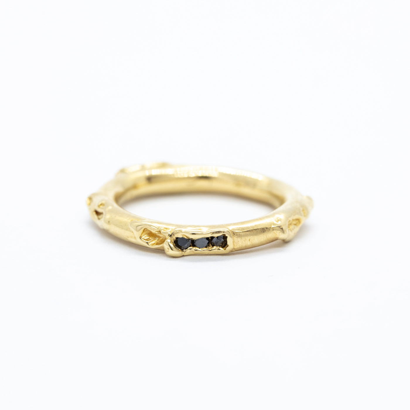 ring antre gold with black diamonds handmade in berlin