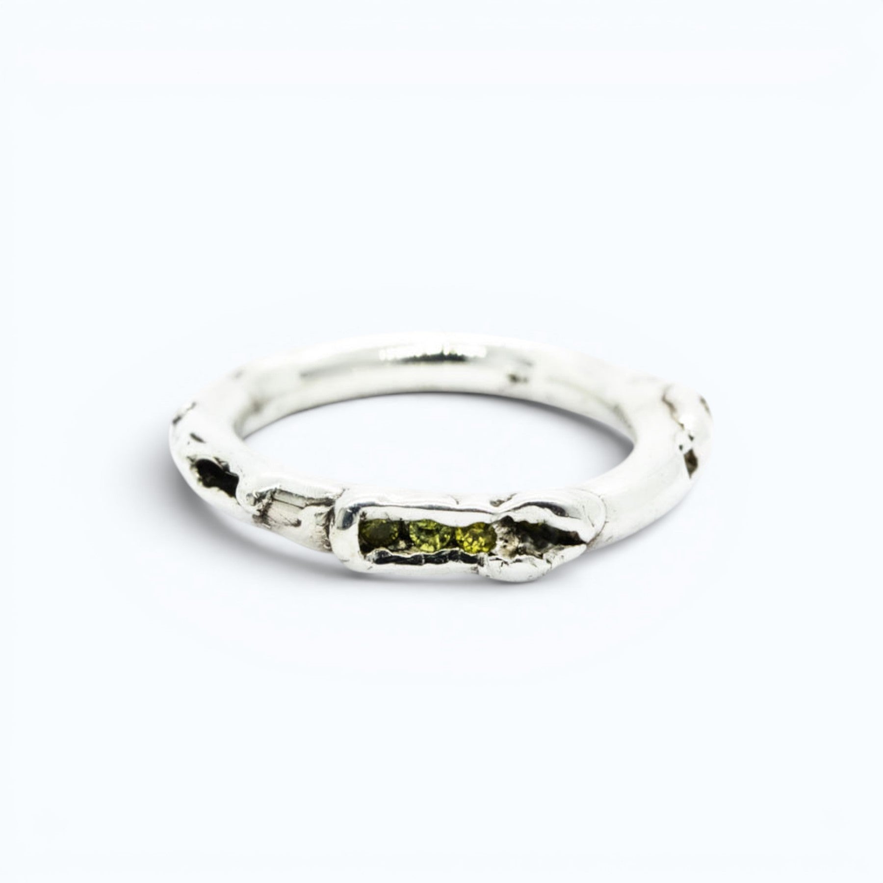 antre ring in silver with yellow sapphires, product image close-up, INNAN Jewellery Berlin