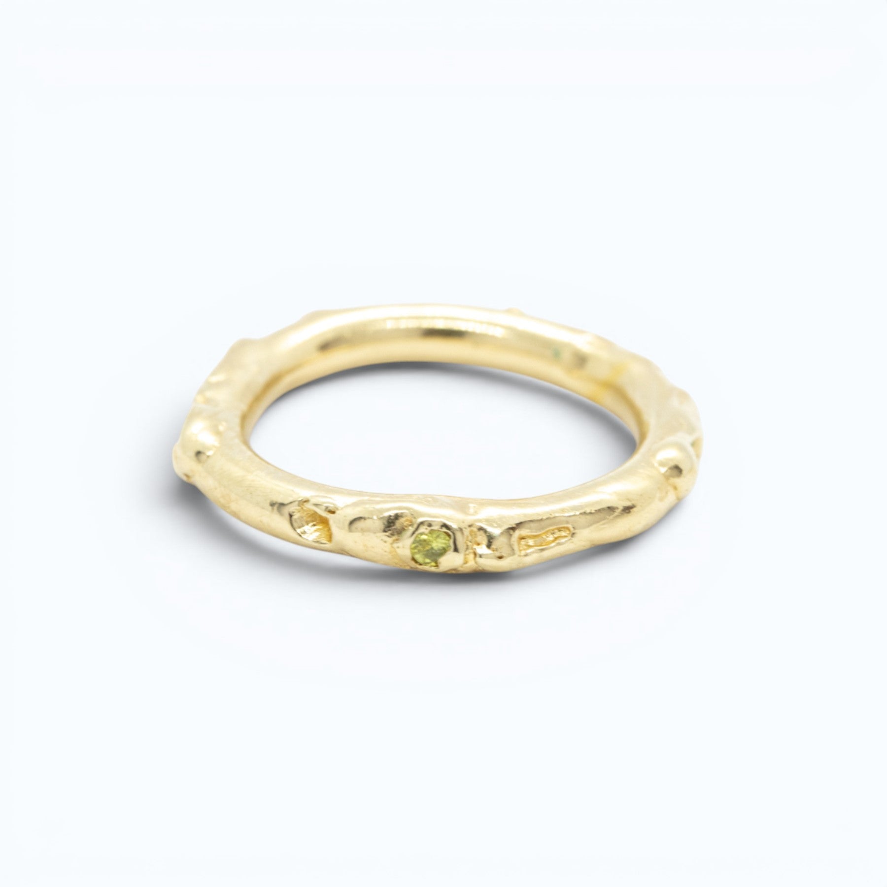 antre ring in yellow gold with yellow sapphires, product image back view, INNAN Jewellery Berlin