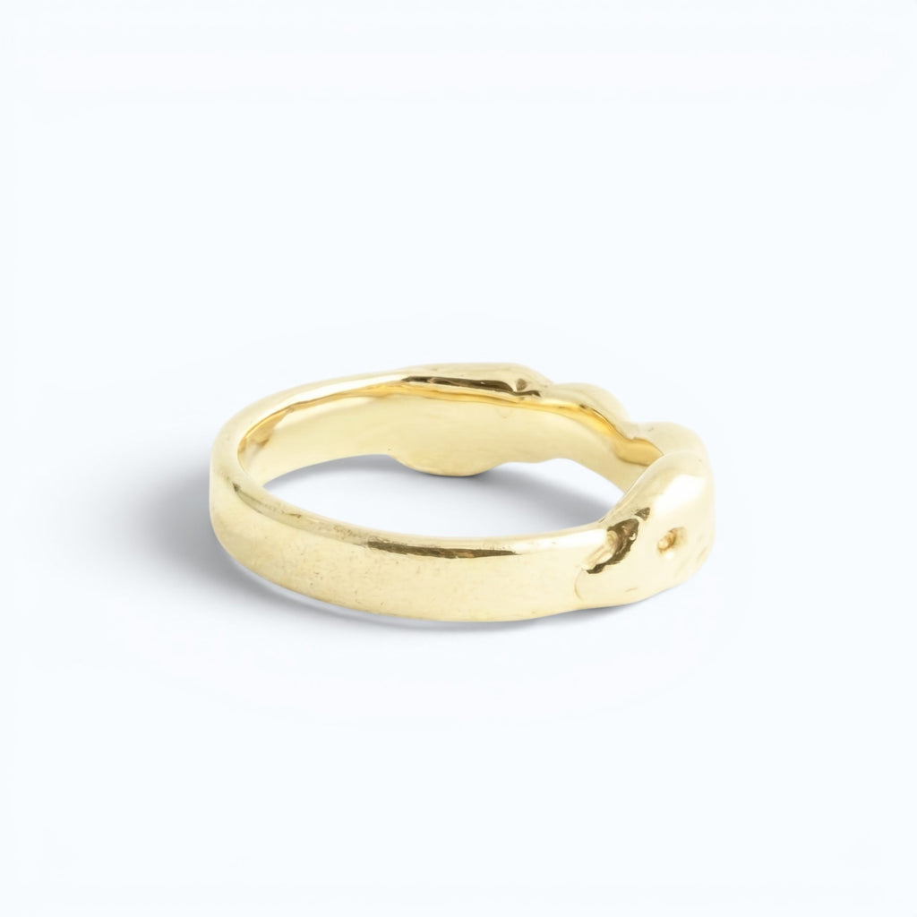 apollo wedding ring for him in yellow gold, product image back view, INNAN Jewellery Berlin