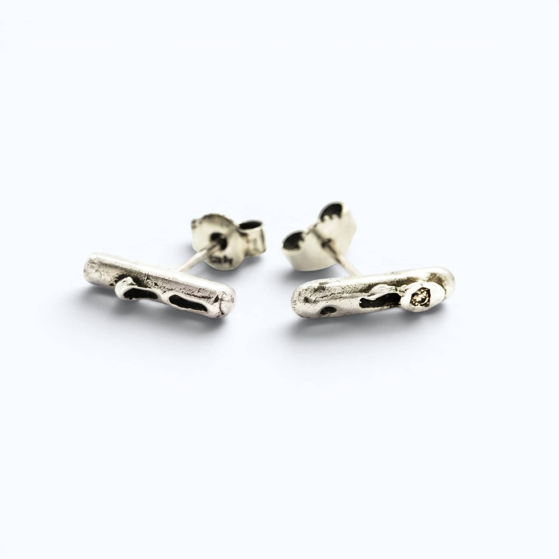 cenote bar earrings in silver with champagne diamond, product image, INNAN Jewellery Berlin