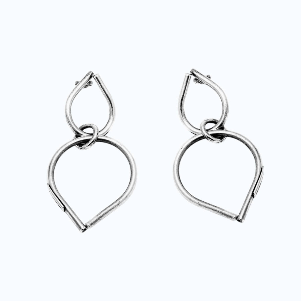 chaotic bond earrings in silver, product image, INNAN Jewellery Berlin