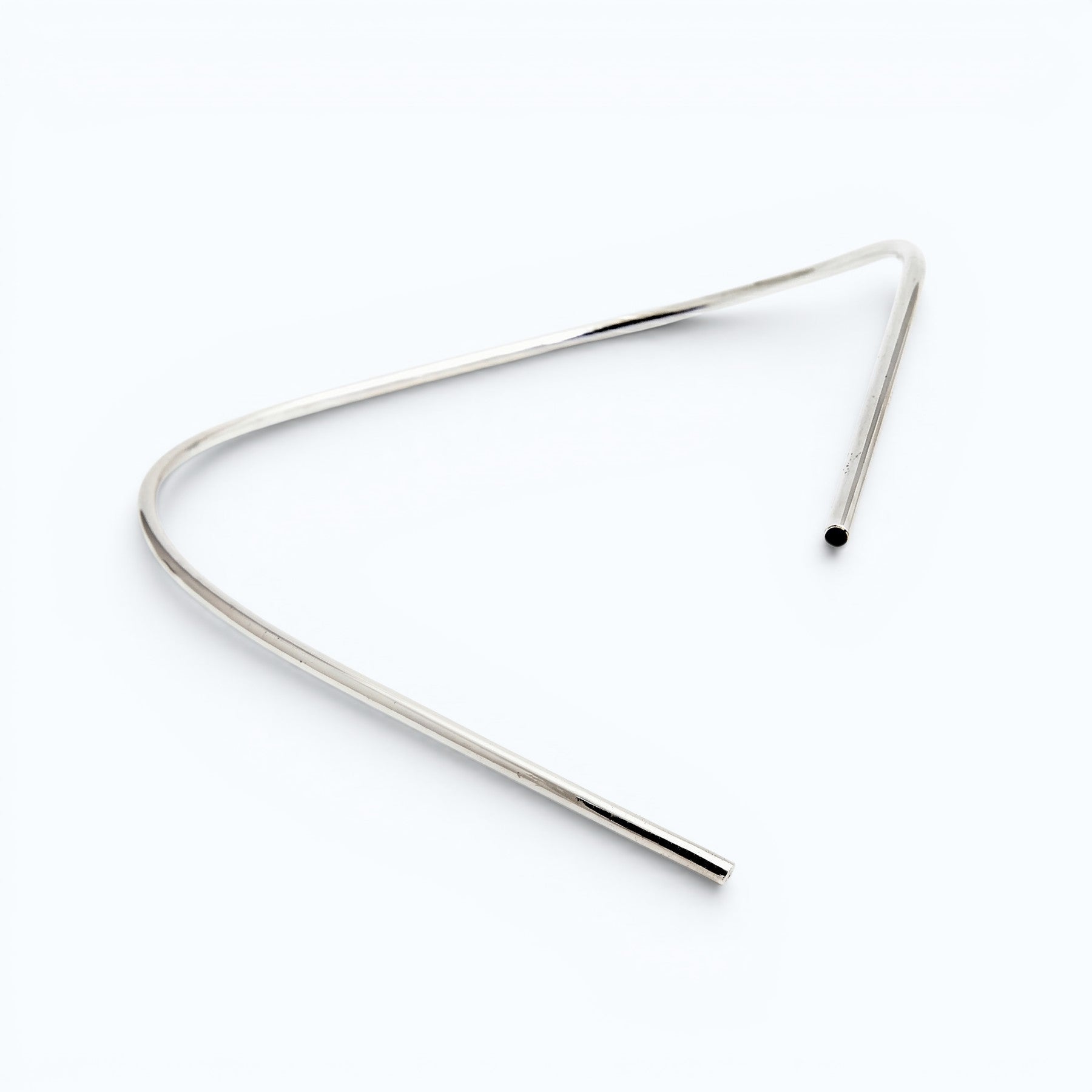 chaotic curve necklace in silver with black diamond, product image, INNAN Jewellery Berlin