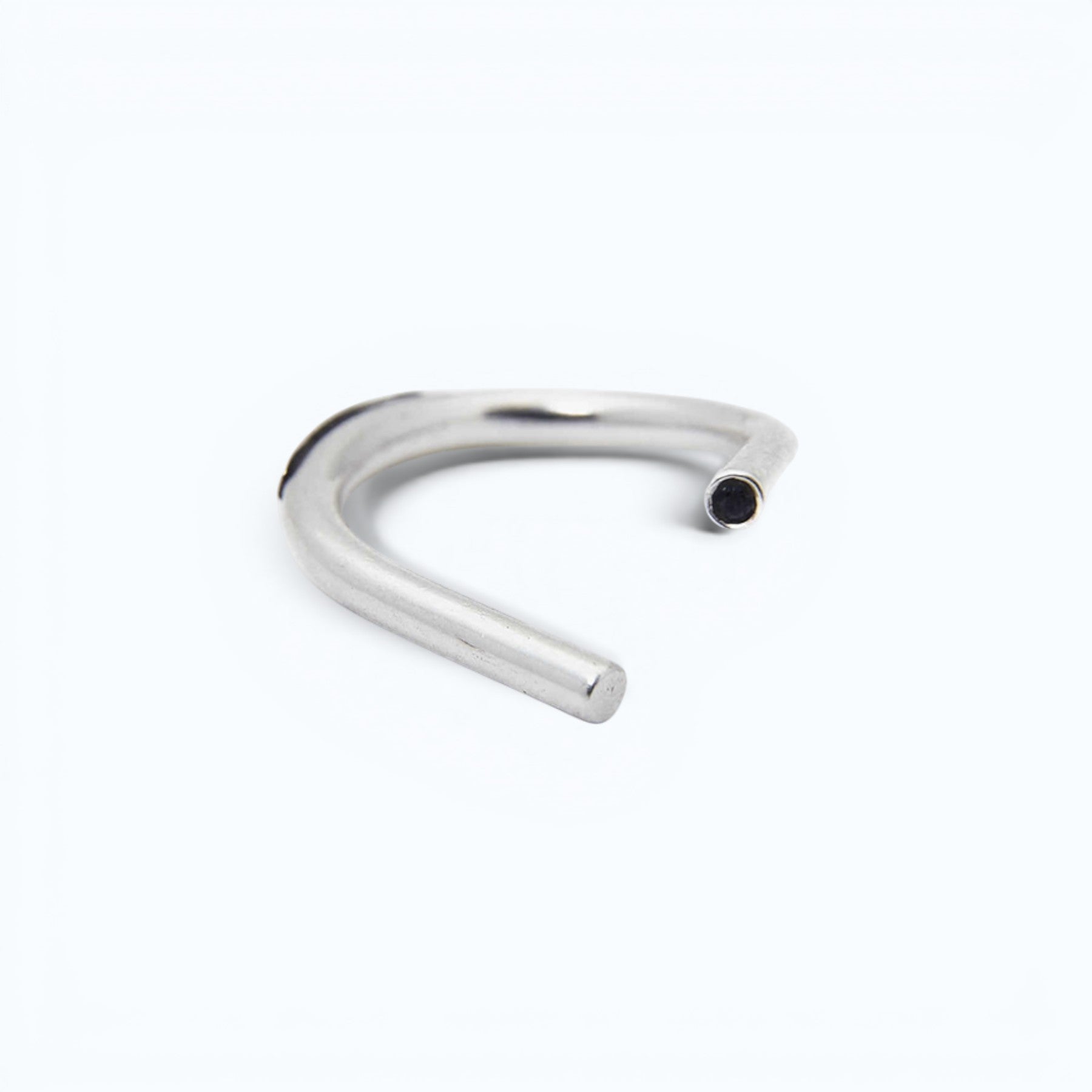 chaotic curve ring in silver with champagne diamond, product image, INNAN Jewellery Berlin