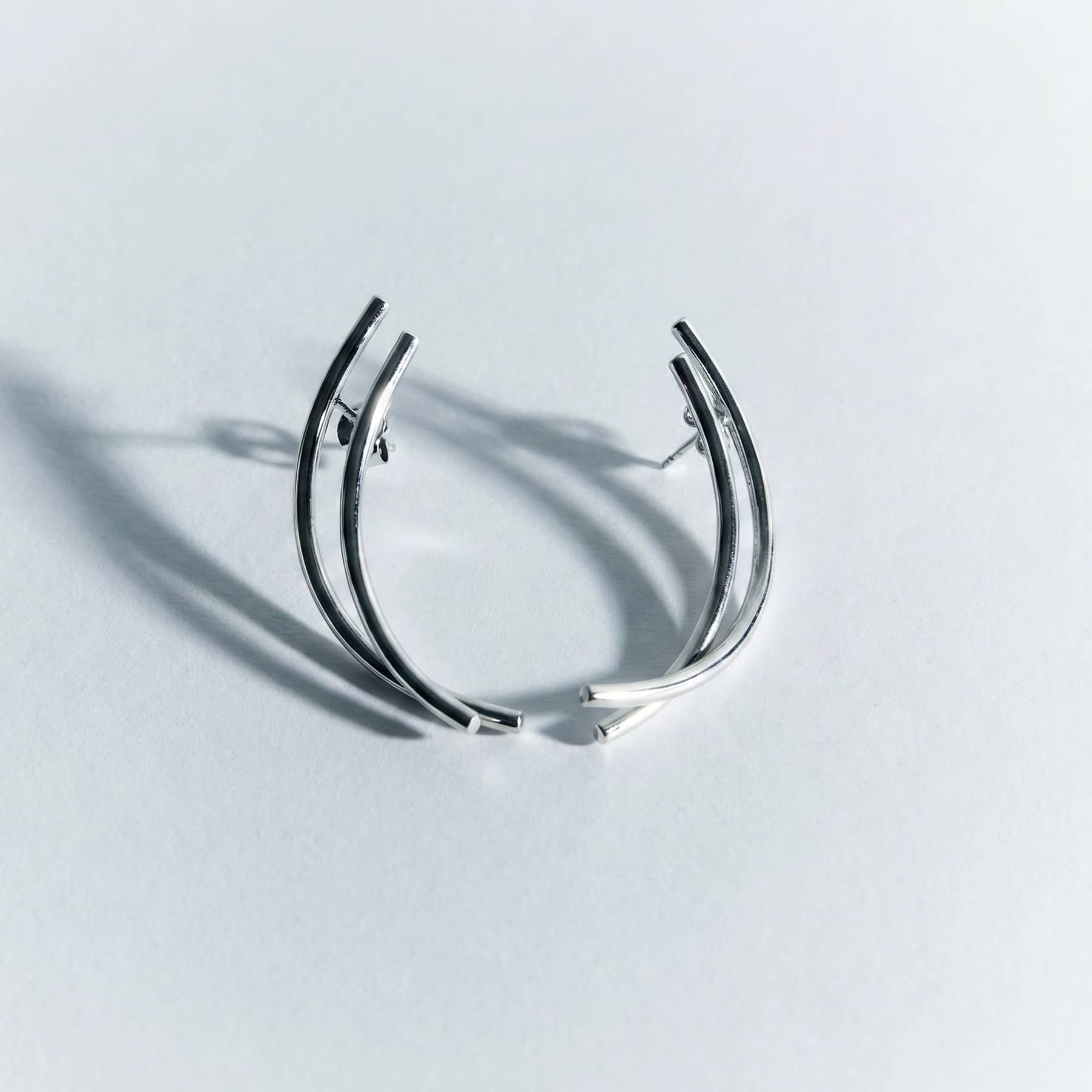 chaotic dawn earrings in silver, product image, INNAN Jewellery Berlin