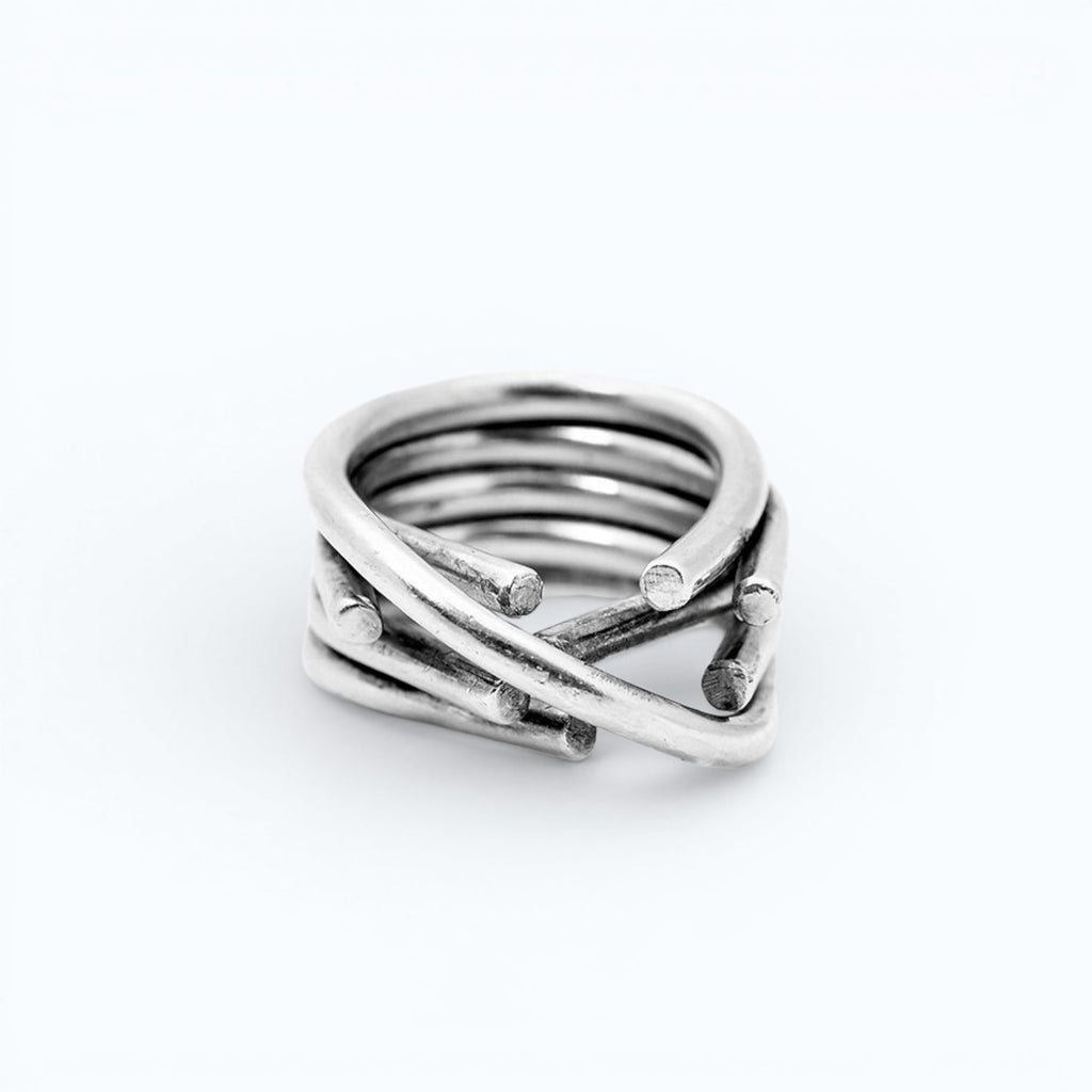 chaotic infinity ring in silver, product image front view, INNAN Jewellery Berlin