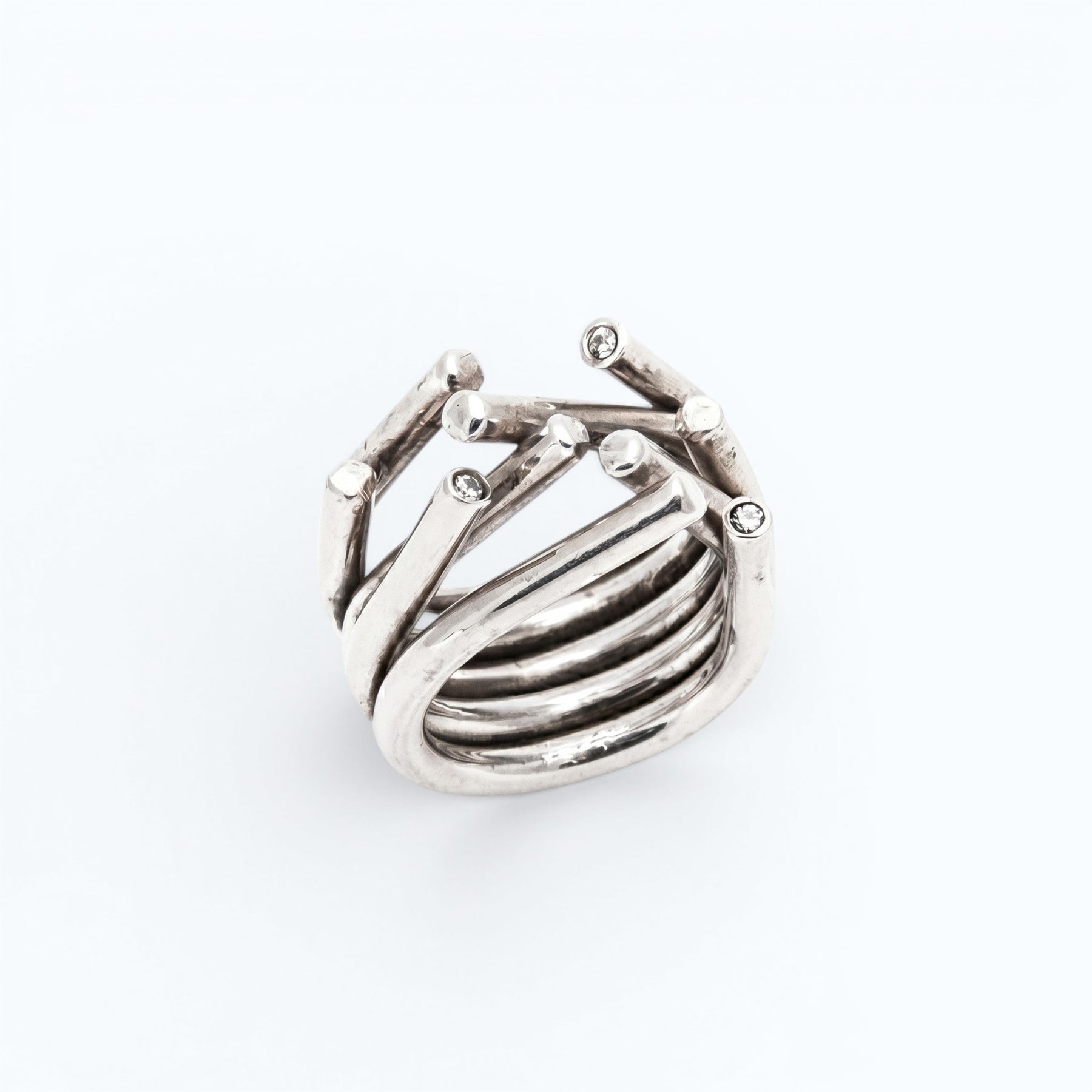chaotic ring in silver with black diamonds, product image side view, INNAN Jewellery Berlin