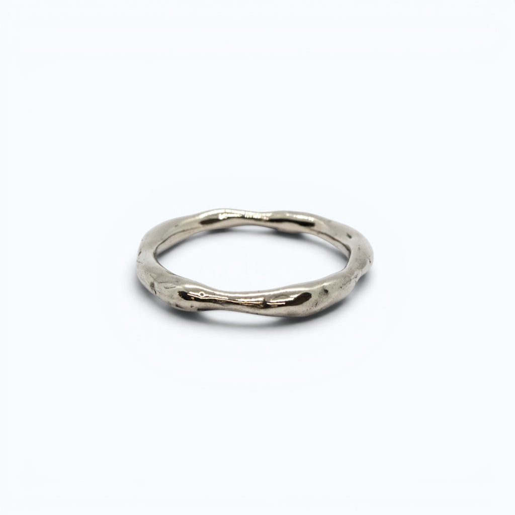 erato X wedding ring for her in white gold, product image front view, INNAN Jewellery Berlin