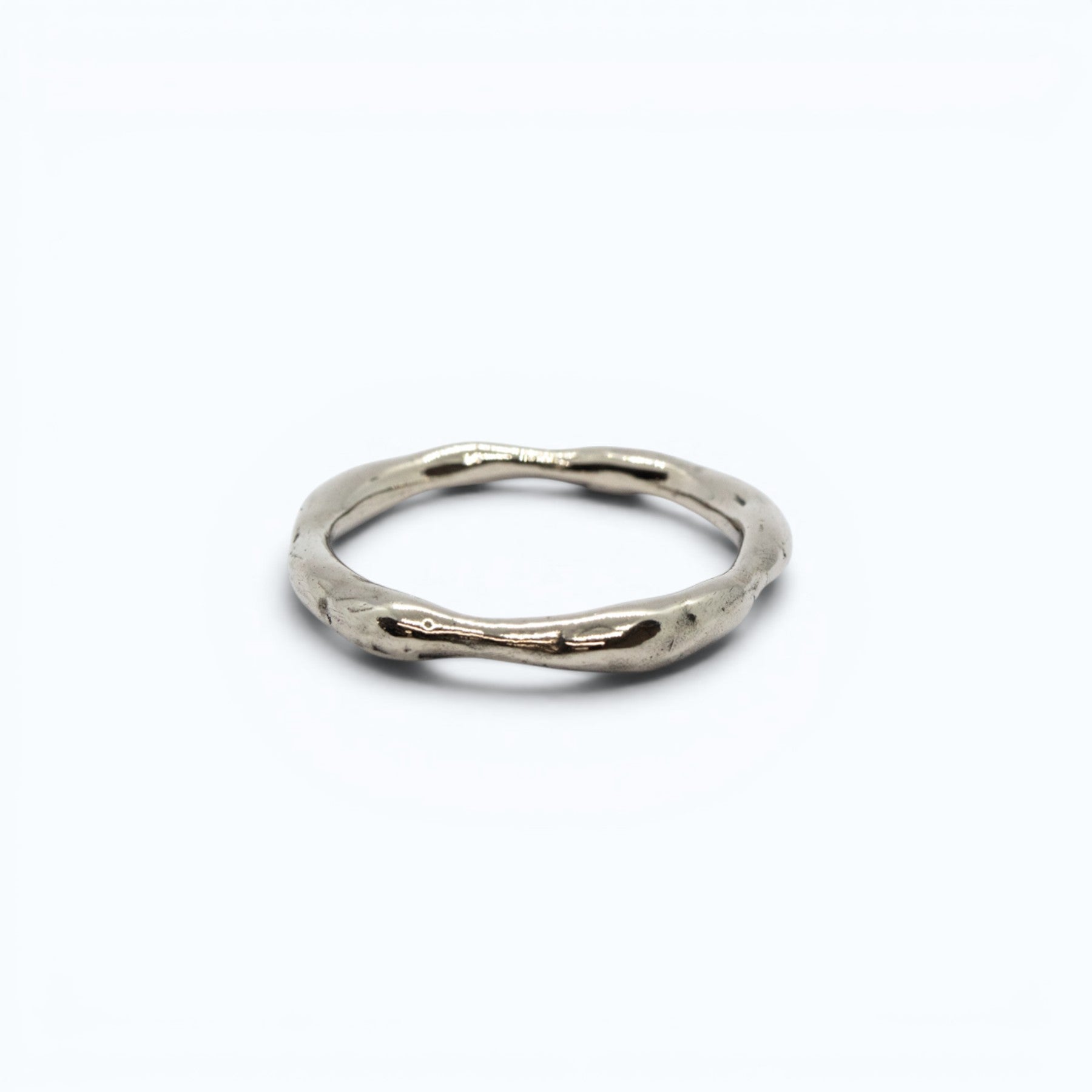 erato X wedding ring for her in white gold, product image front view, INNAN Jewellery Berlin