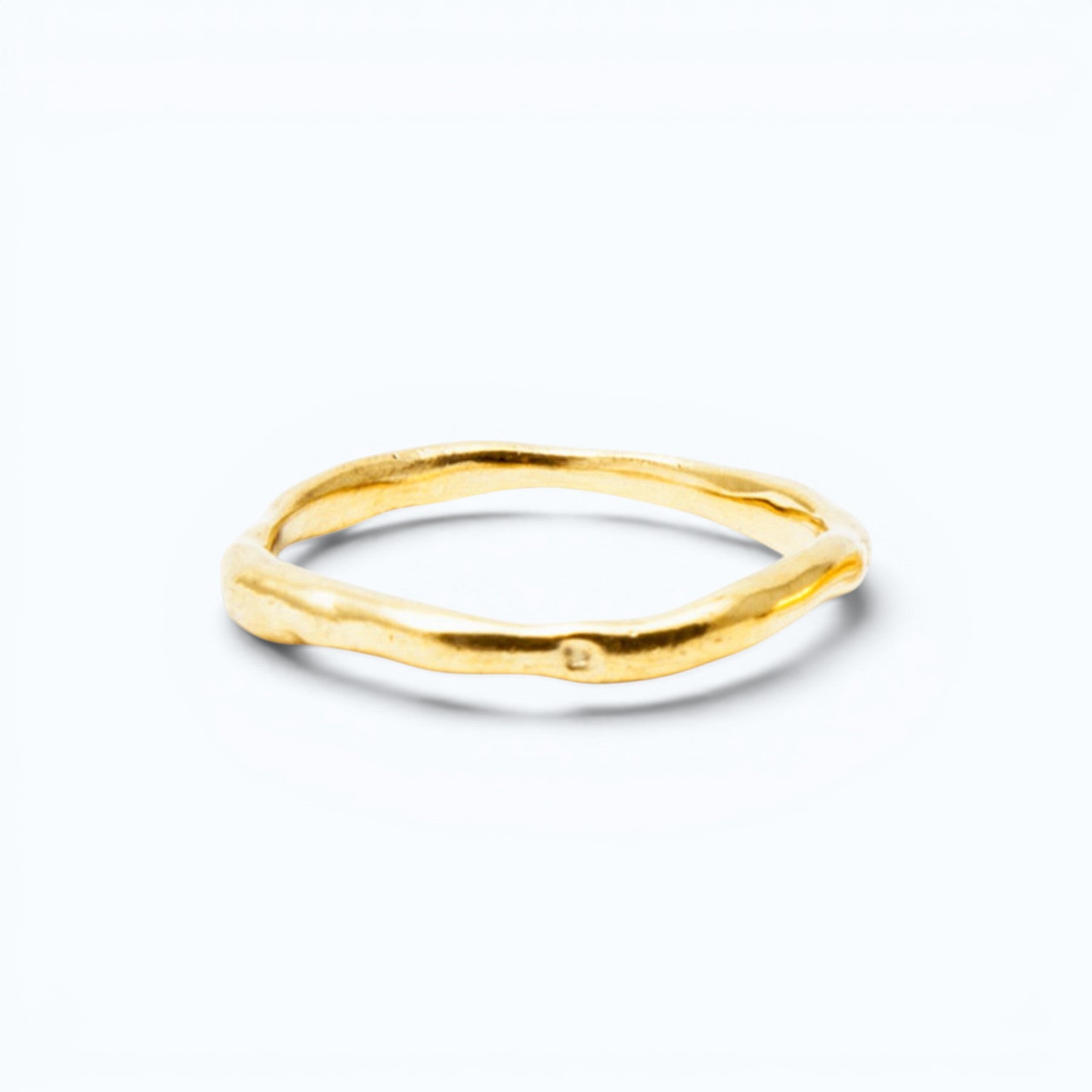 erato wedding ring for her in yellow gold, product image front view, INNAN Jewellery Berlin