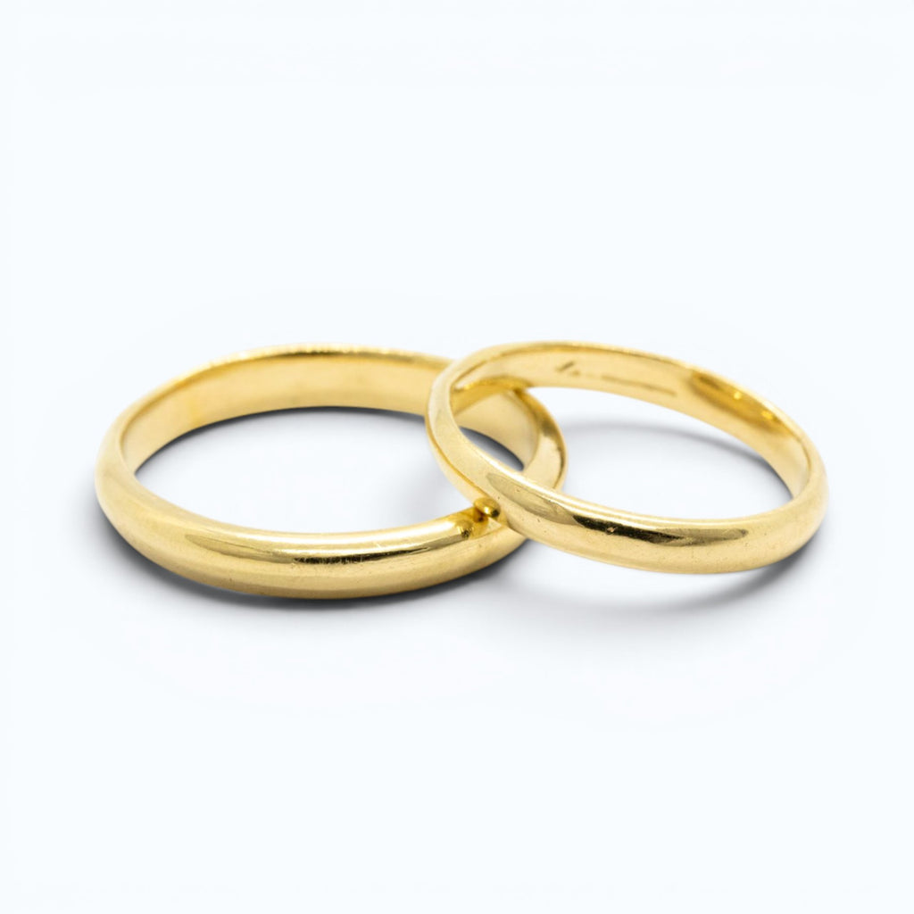 esme hers and his wedding bands in yellow gold, product image, INNAN Jewellery Berlin