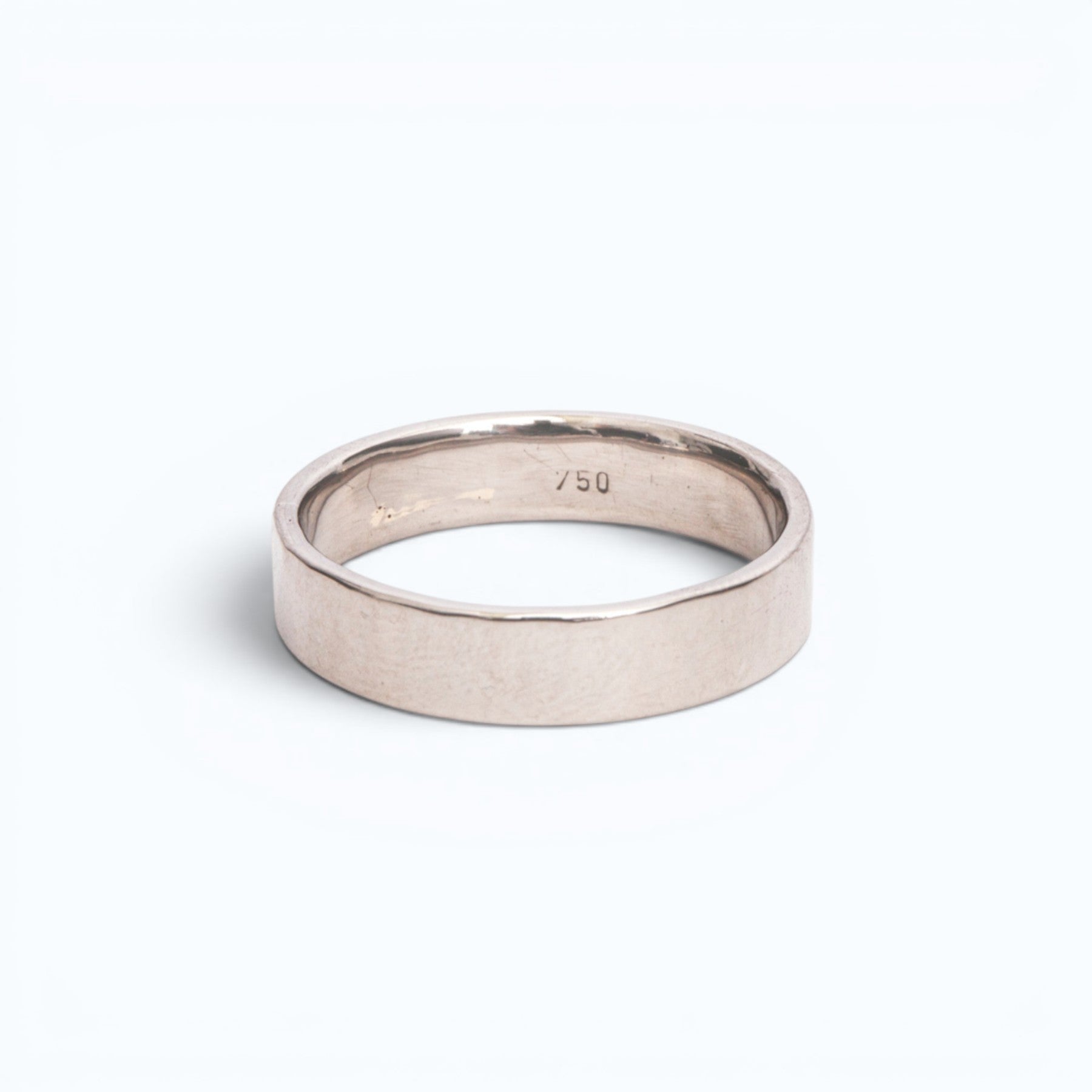 freya wedding ring for him in white gold, product image, INNAN Jewellery Berlin
