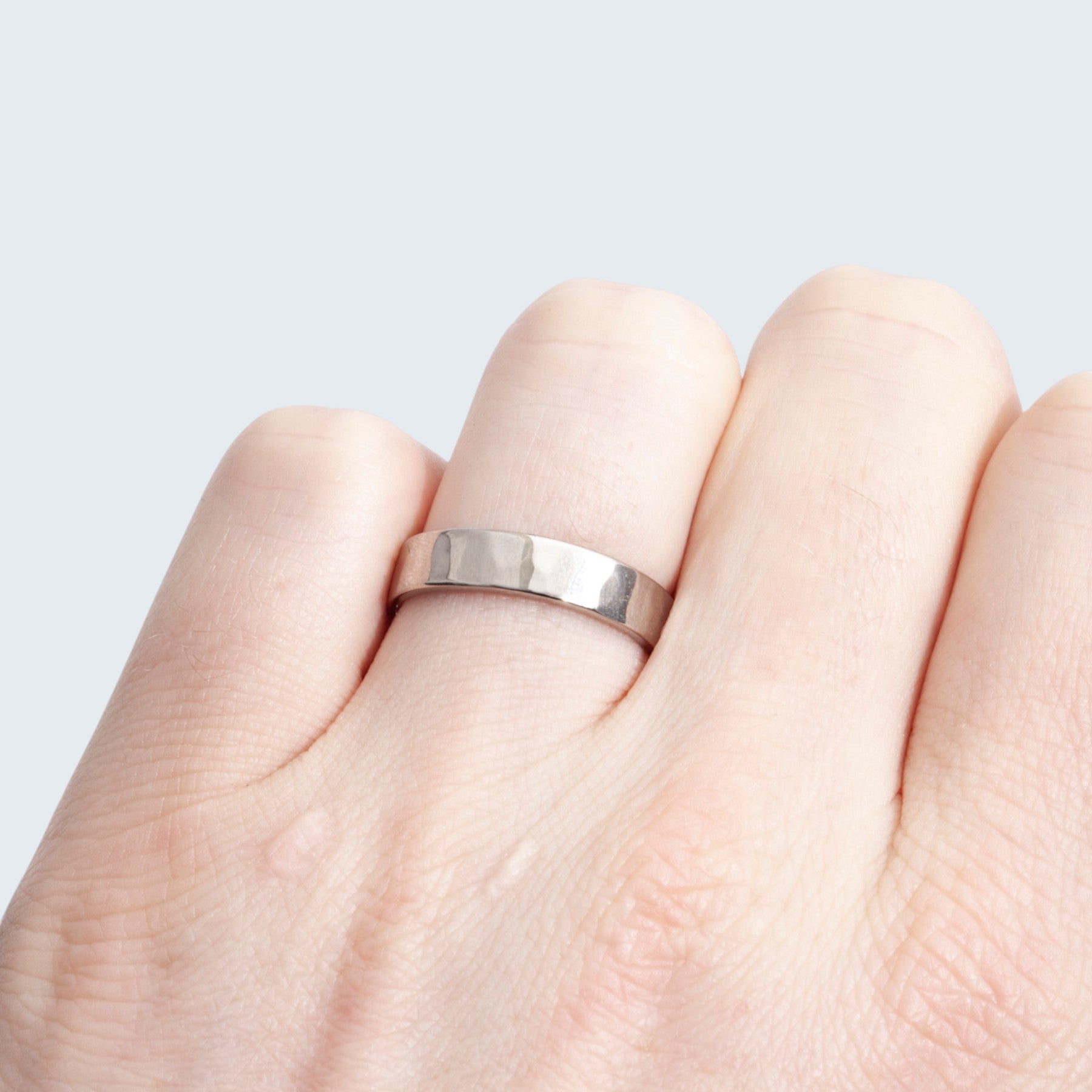 freya wedding ring for him in white gold, worn, INNAN Jewellery Berlin