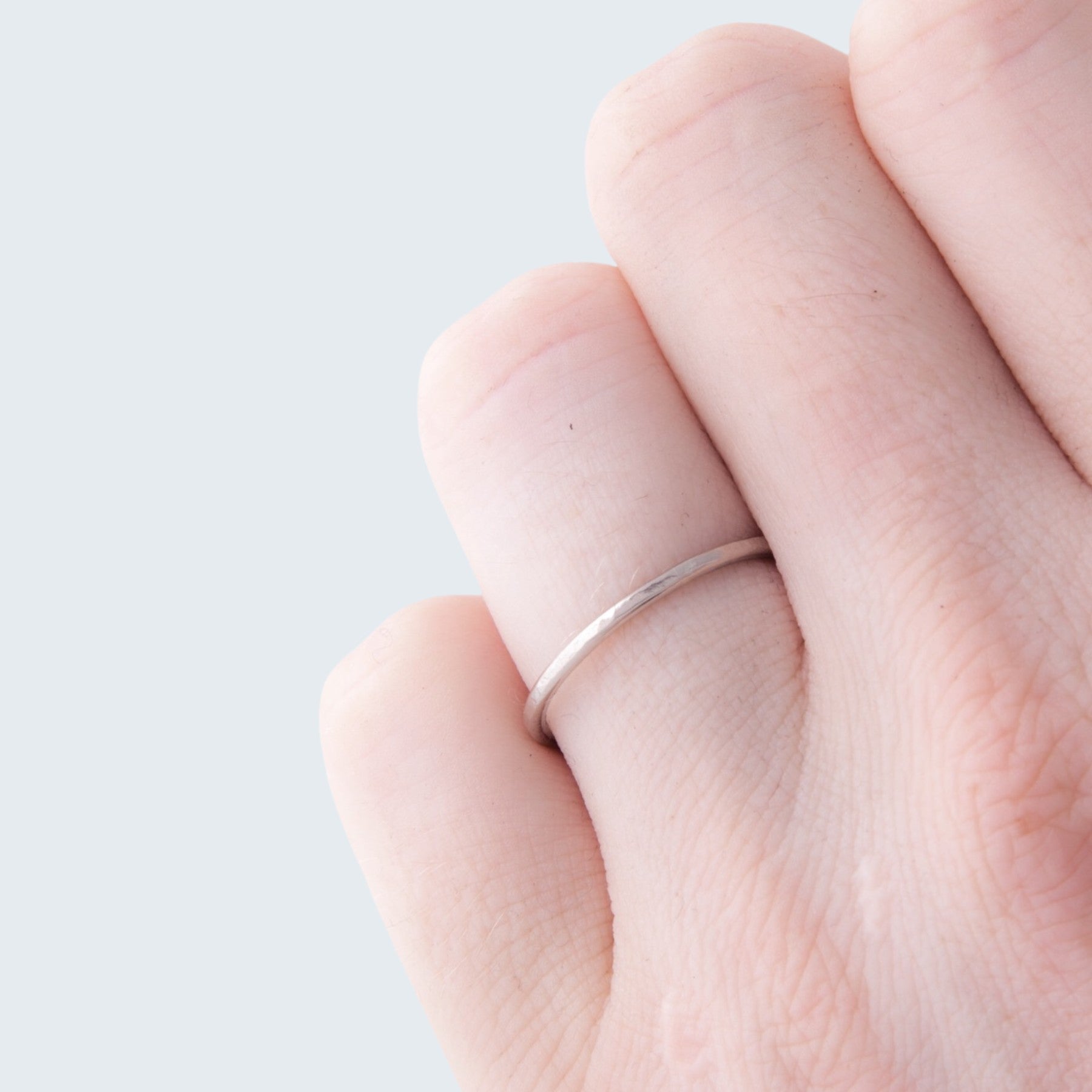 hera wedding ring for him in white gold, product image, INNAN Jewellery Berlin