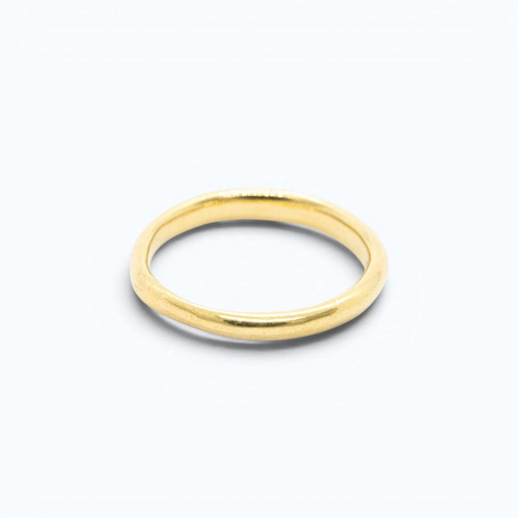 lea wedding ring for her in yellow gold, product image front view, INNAN Jewellery Berlin