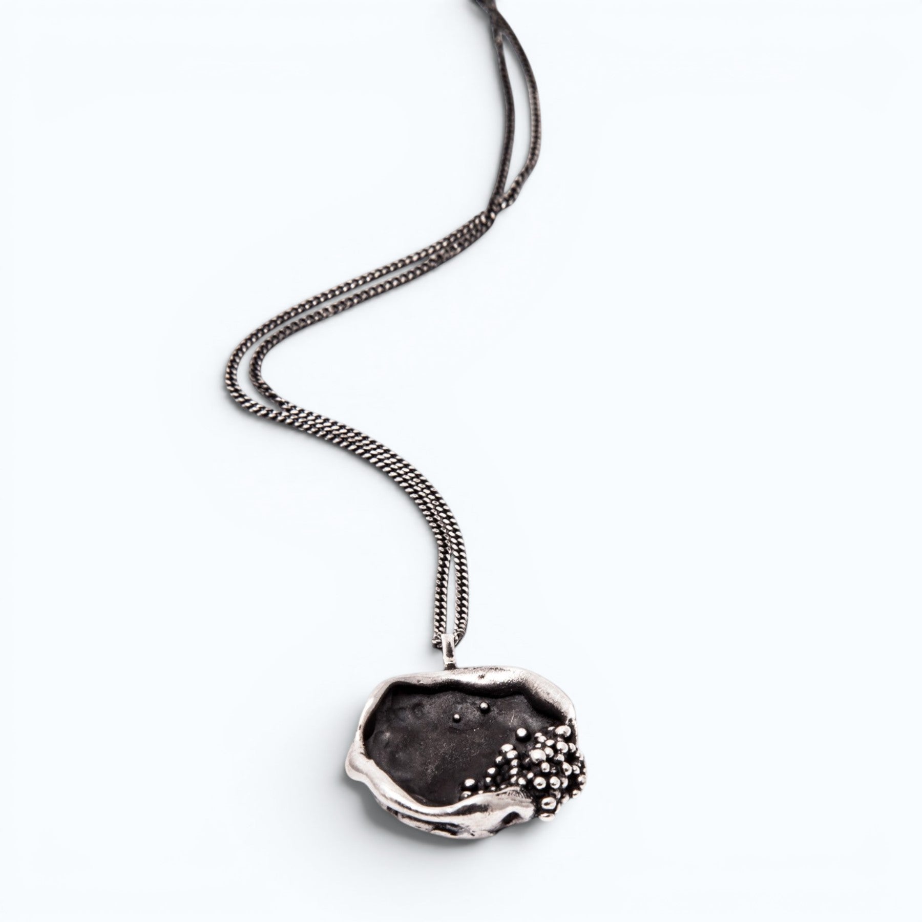 moonlight escape pendant necklace in silver, product image, INNAN Jewellery Berlin