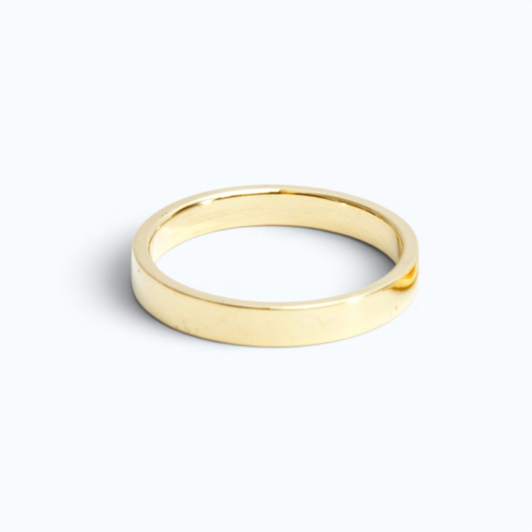 penelope wedding ring for him in yellow gold, product image, INNAN Jewellery Berlin