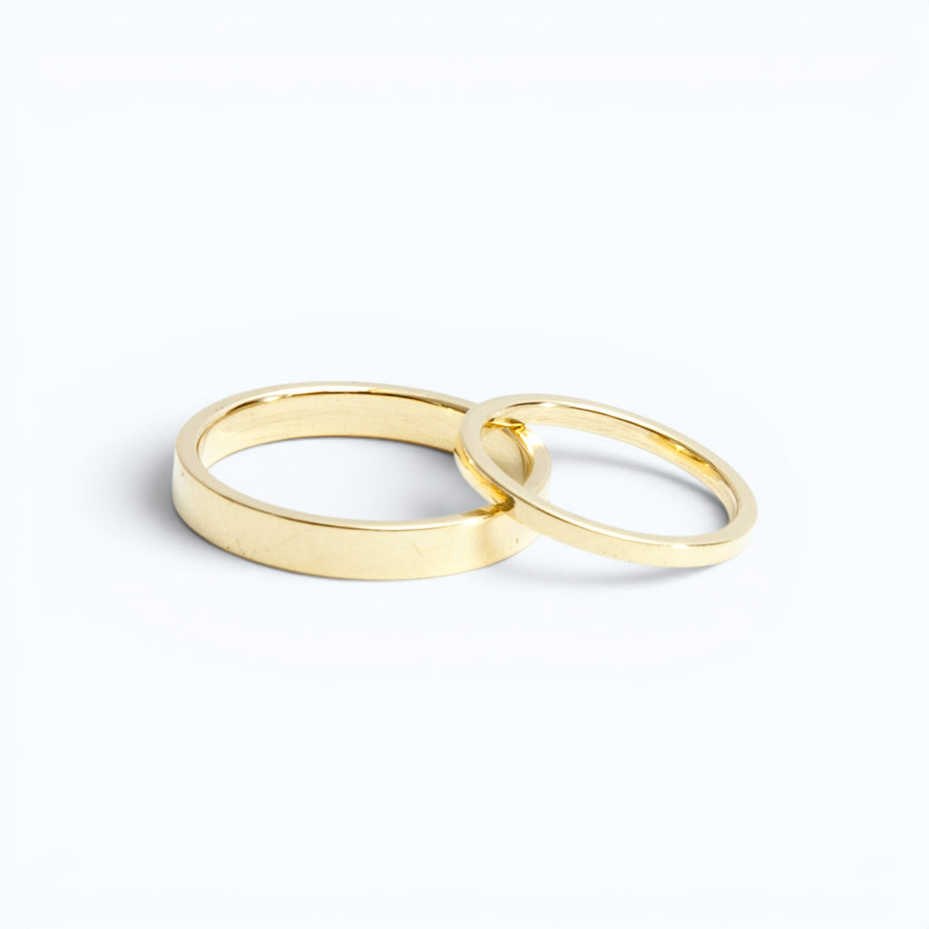 penelope hers and his wedding bands in yellow gold, product image, INNAN Jewellery Berlin