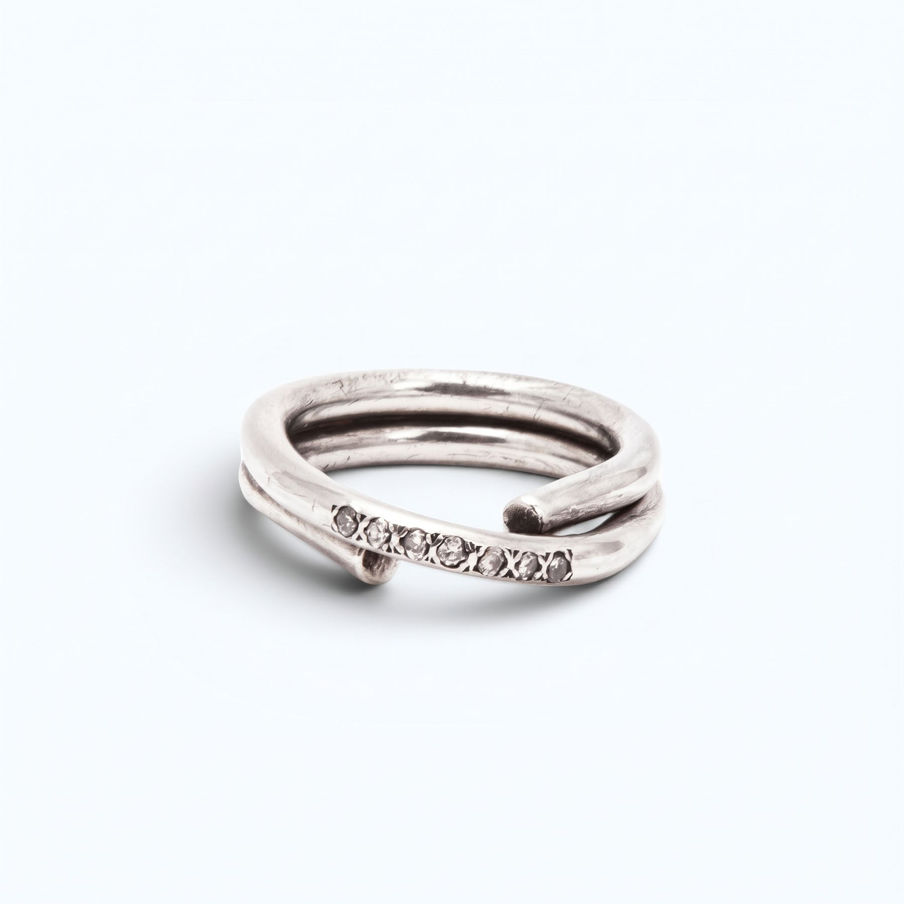chaotic petite infinity ring in silver with champagne diamonds, product image, INNAN Jewellery Berlin