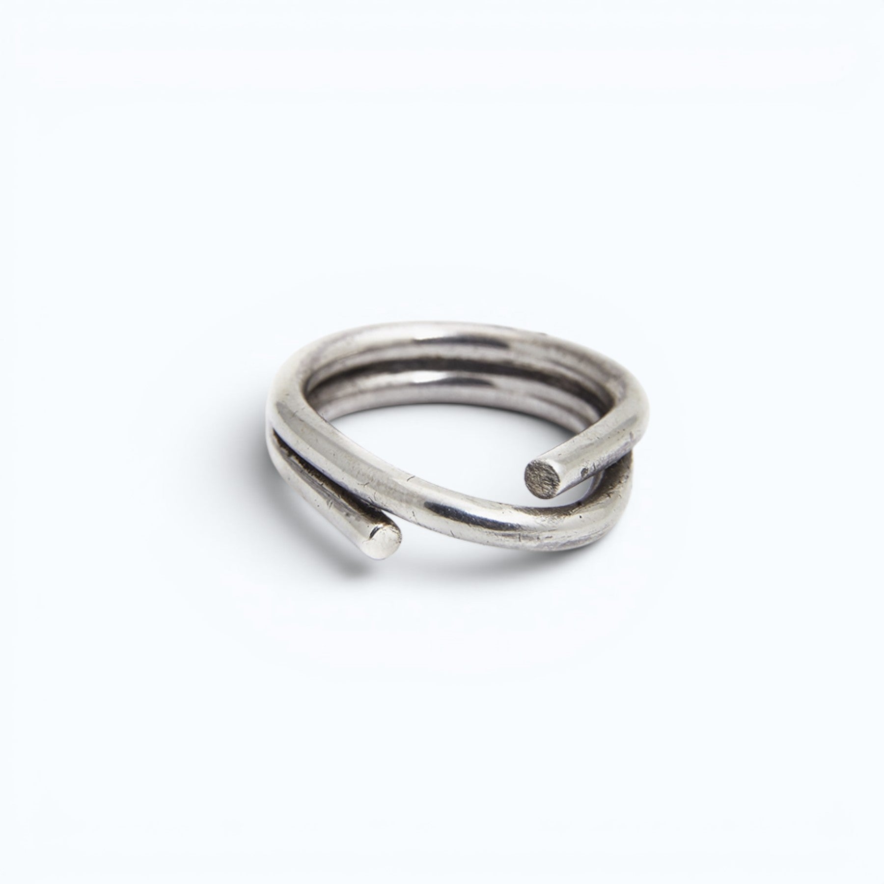 chaotic petite infinity ring in silver, product image, INNAN Jewellery Berlin