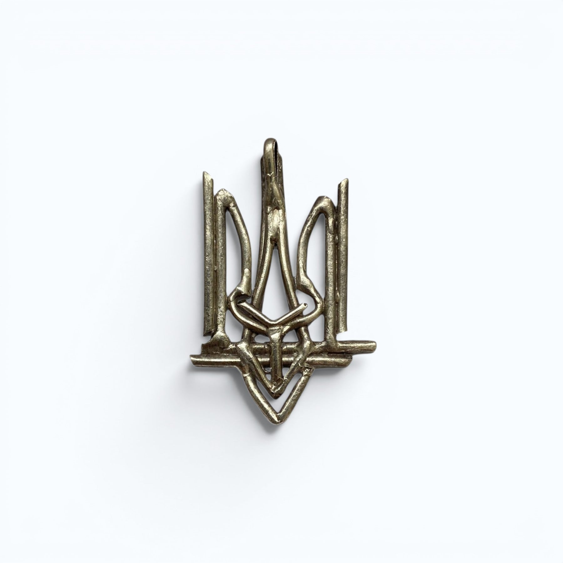 Ukrainian Trident (Tryzub) pendant in silver, product image, INNAN Jewellery Berlin