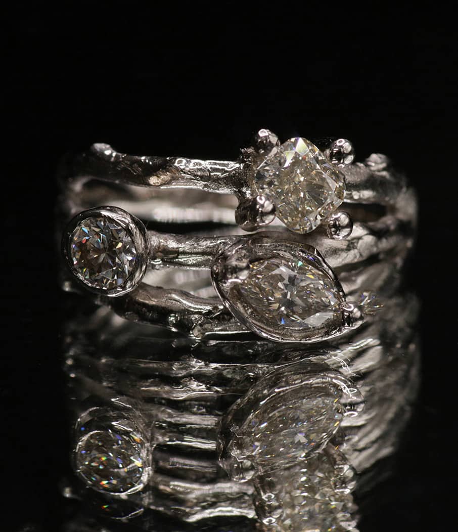 Unikat Trio Weißgoldring mit drei Diamanten