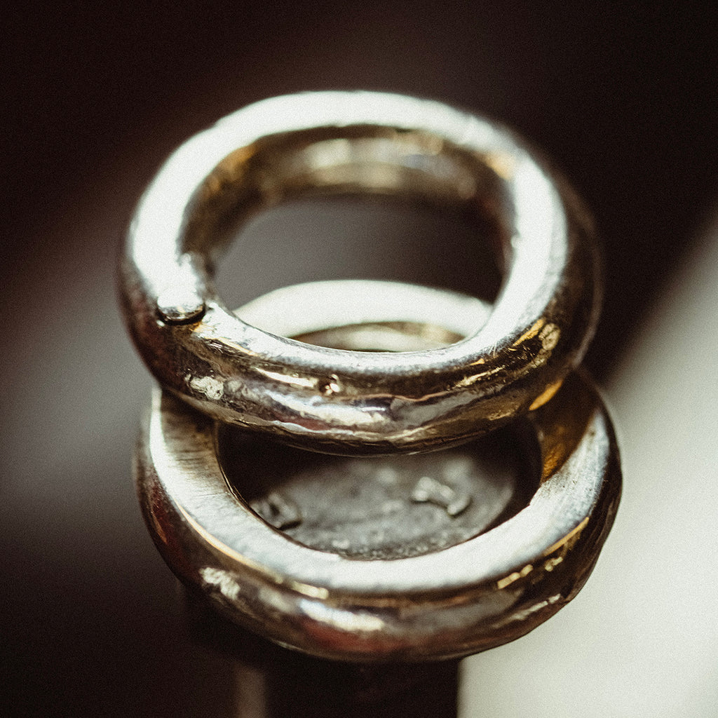 bold mechanic ring silver product view innan jewellery independent atelier berlin