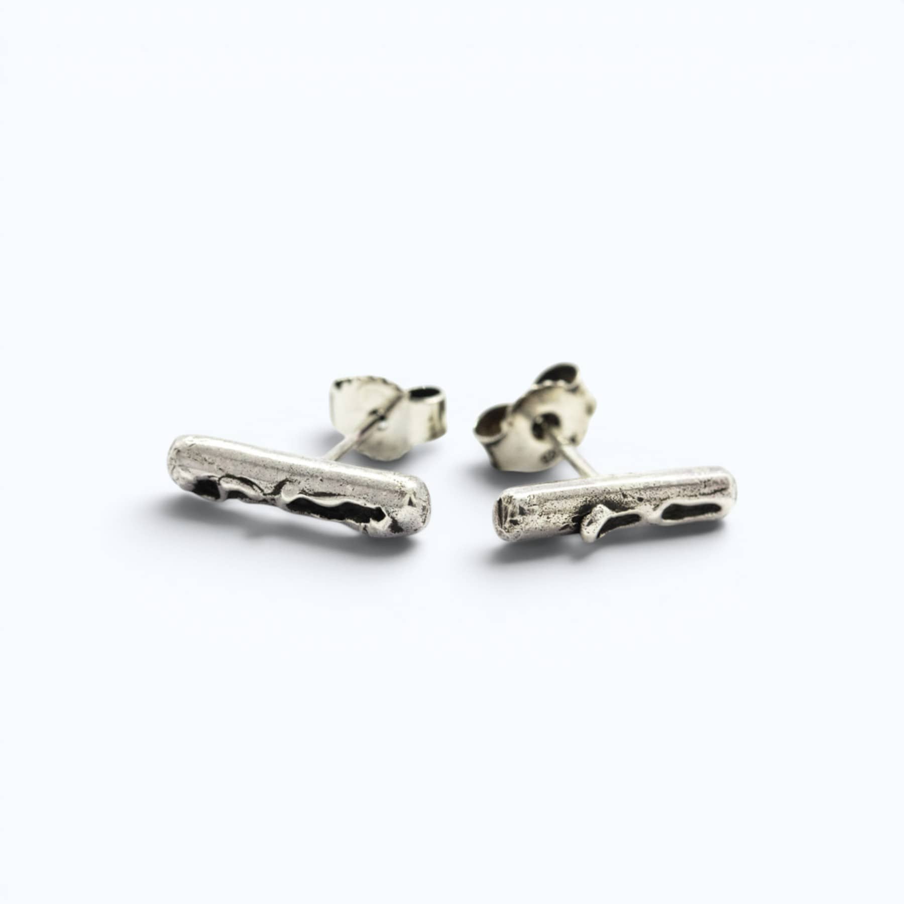 cenote bar earrings in silver, product image, INNAN Jewellery Berlin
