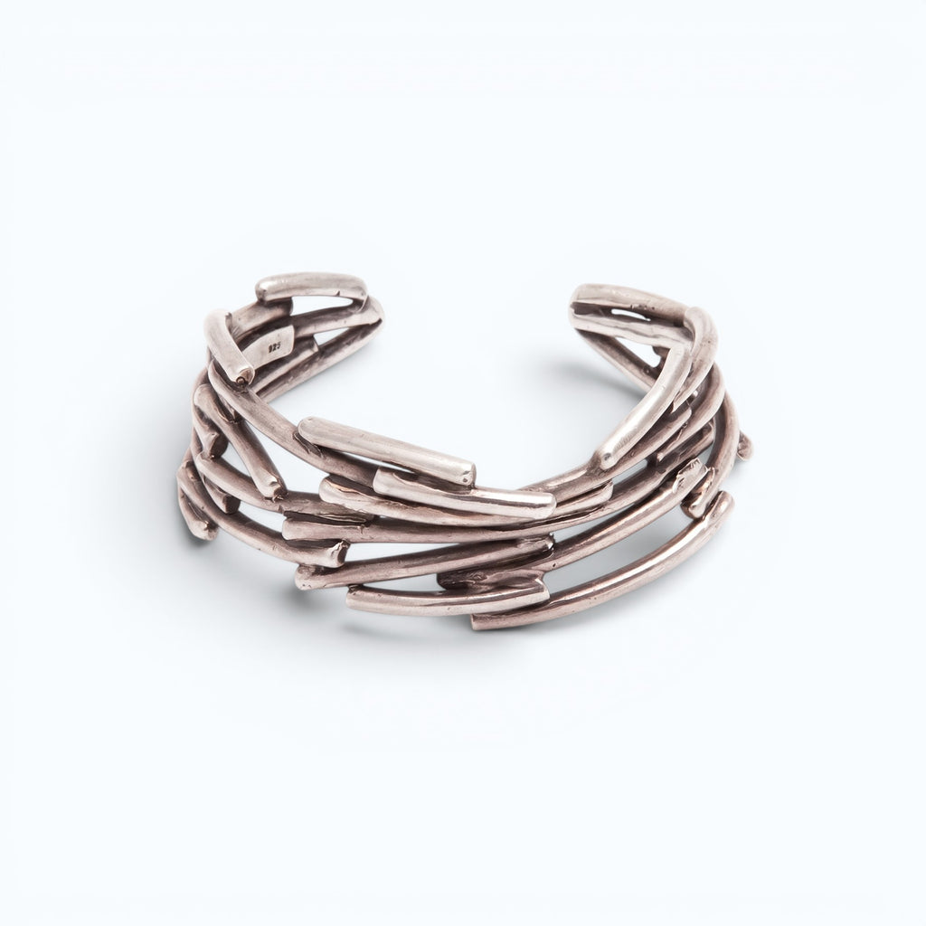 flow bracelet in silver, product image front view, INNAN Jewellery Berlin