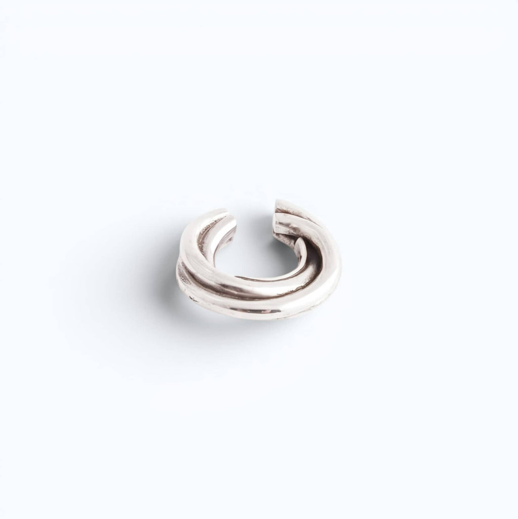 silver flow mini ear cuff, product image, INNAN Jewellery Berlin