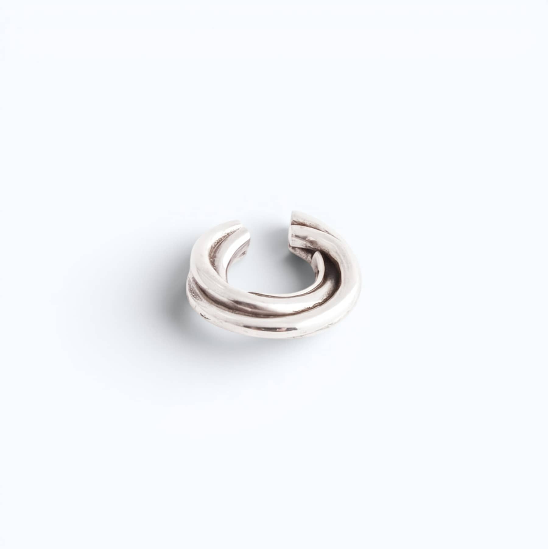 silver flow mini ear cuff, product image, INNAN Jewellery Berlin