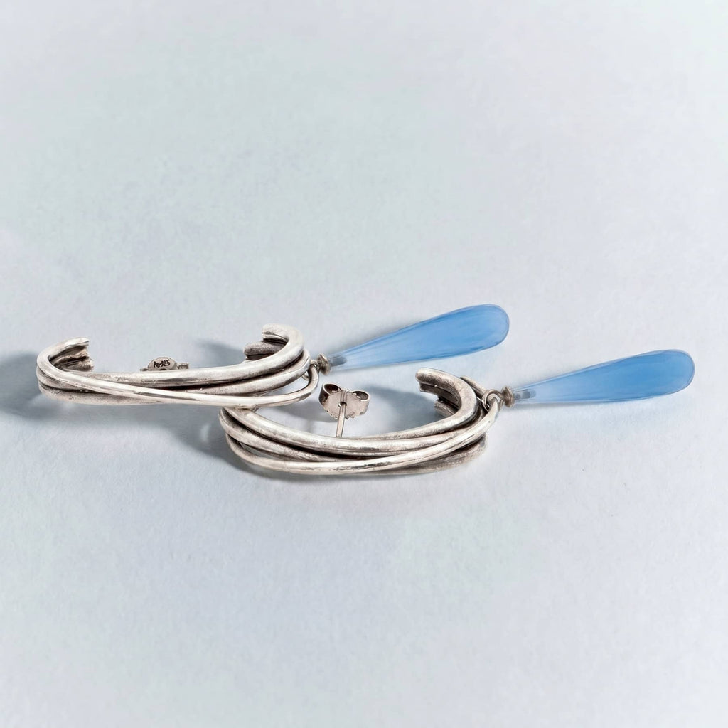 linn blue drop earrings in silver with blue agate drops, product image, INNAN Jewellery Berlin