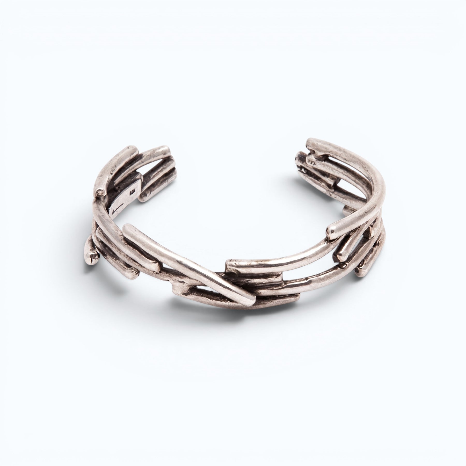 petite flow bracelet in silver, product image front view, INNAN Jewellery Berlin