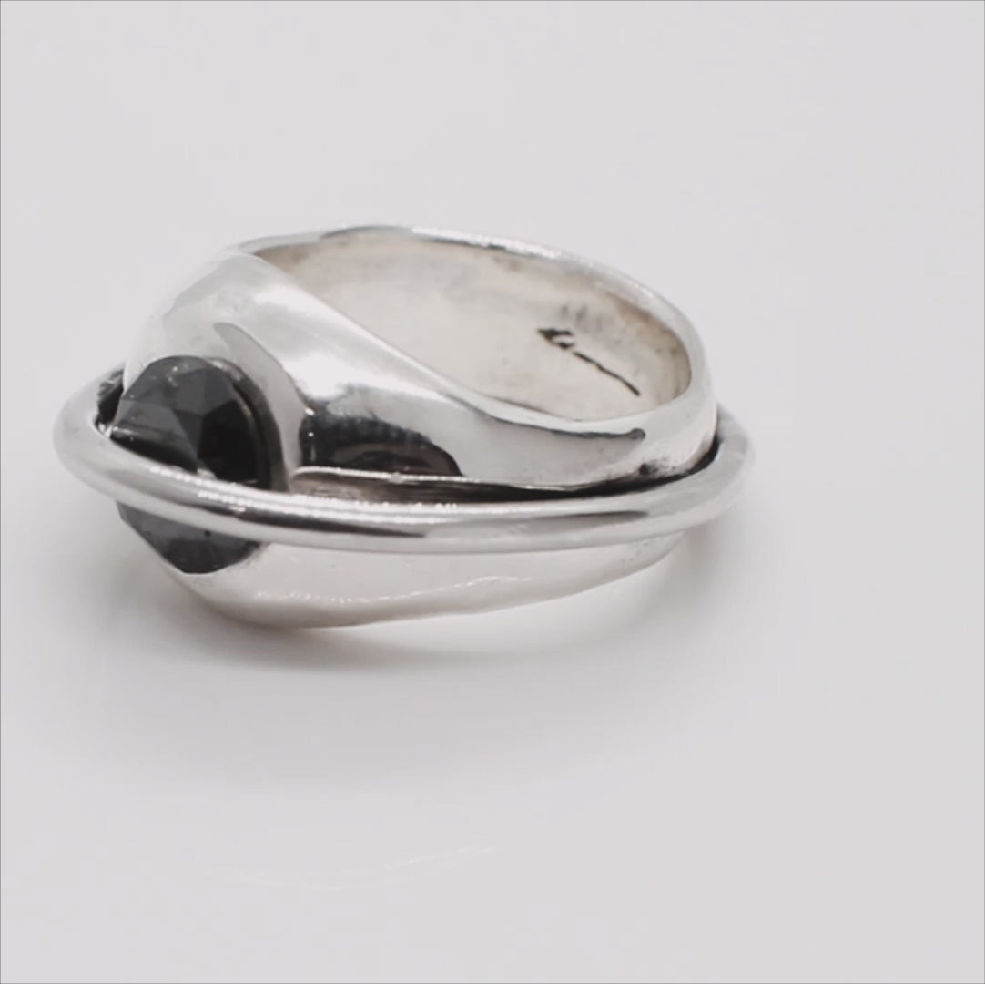 Chaotic Signet | Silberring mit 4 ct schwarzem Diamanten