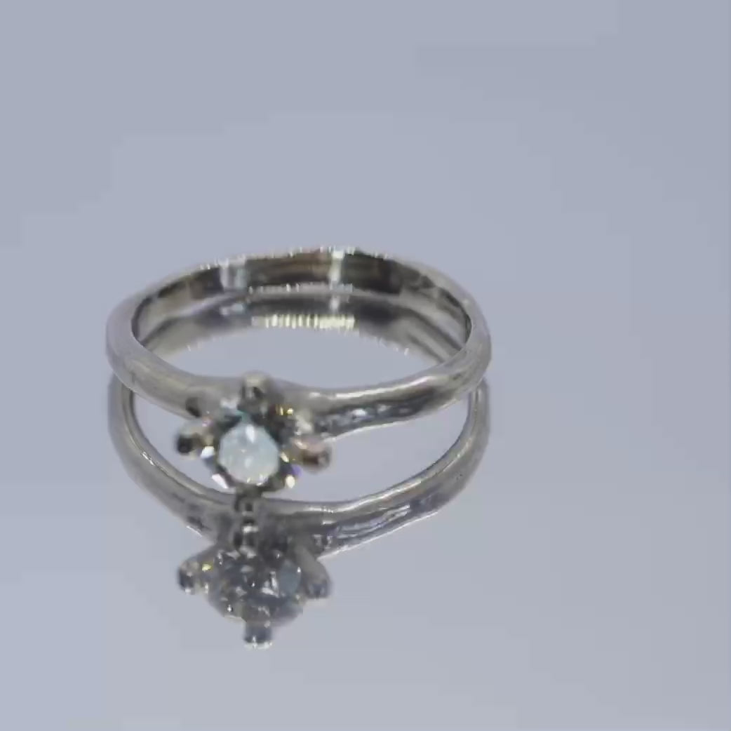 Erato II W | Engagement Ring in White Gold with 0.7 ct Champagne Diamond