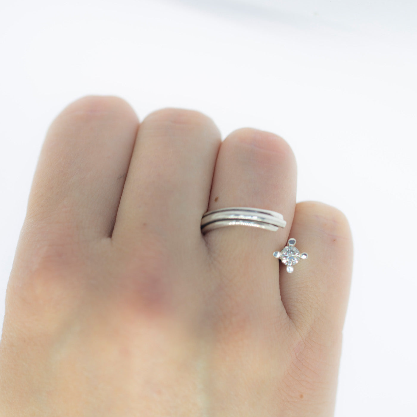 Vortex | Silver Ring with 0,3 ct Champagne Diamond – INNAN Jewellery