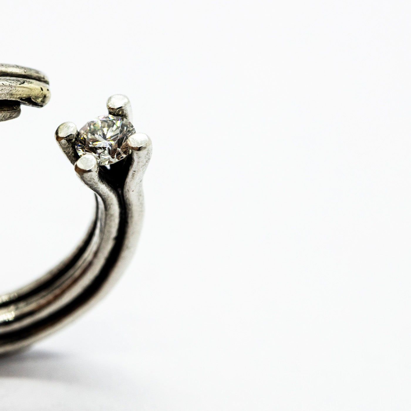 ring vortex silver 0.5ct white diamond front product view innan jewellery independent atelier berlin