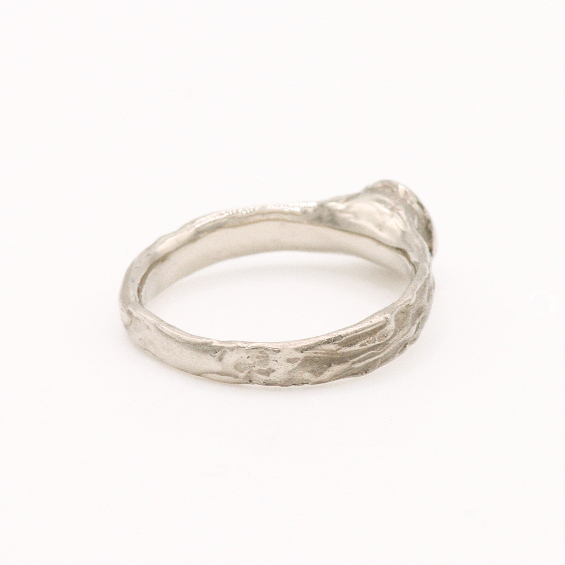 verve engagement ring 18ct white gold 0,52ct salt and pepper diamond back view innan jewellery atelier berlin