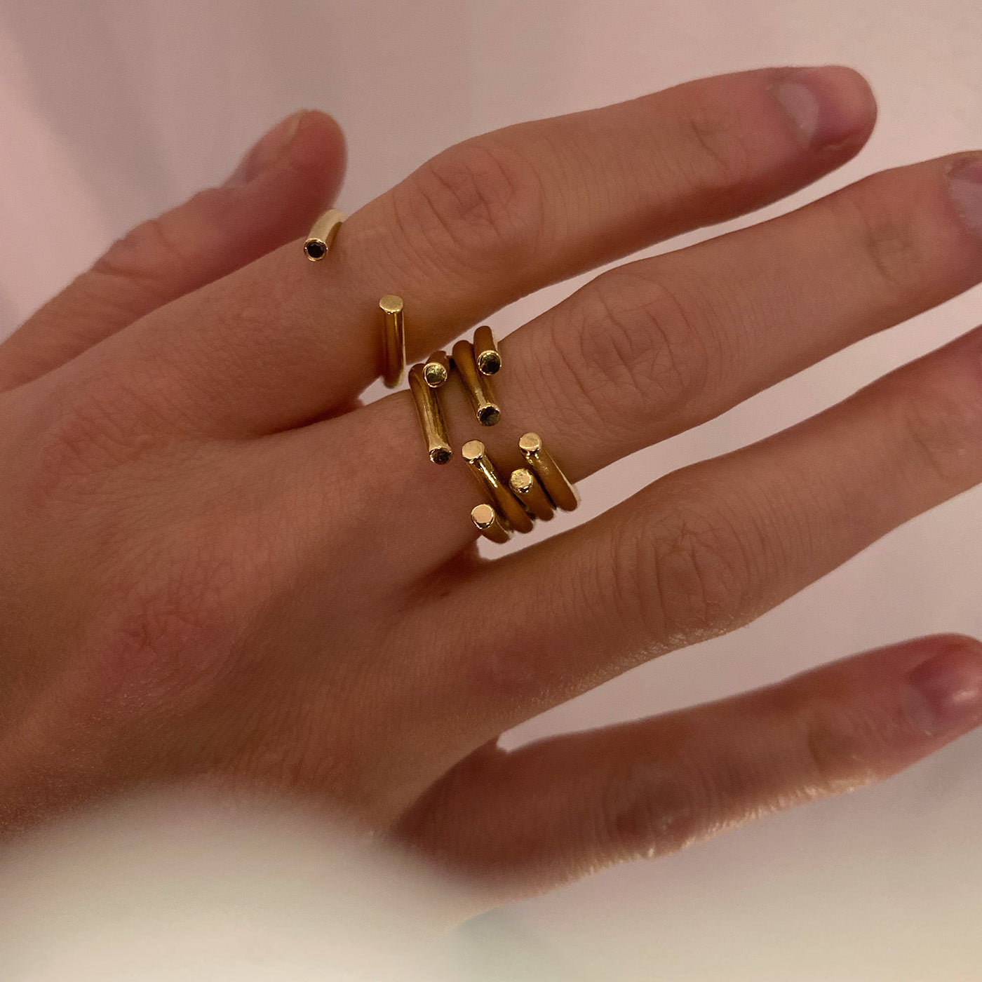 ring chaotic gold 4 curves 14ct or 18ct solid gold product view innan jewellery independent atelier berlin